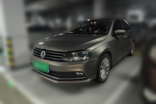 Używany Volkswagen Sagitar 2015 230TSI Automatic Comfort Version