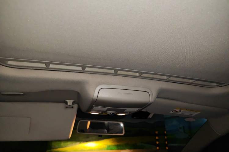 Used Volkswagen Sagitar 2015 1.6L Automatic Comfort Model Headliner