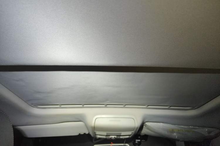 Used Volkswagen Sagitar 2015 1.6L Automatic Comfort Model Headliner