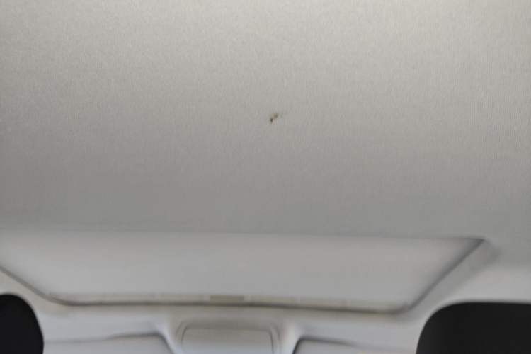 Used Volkswagen Sagitar 2015 1.6L Automatic Comfort Model Headliner