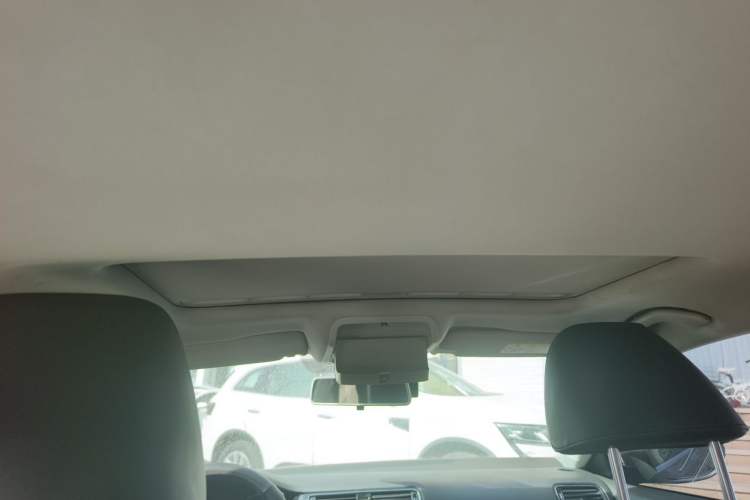 Used Volkswagen Sagitar 2015 1.6L Automatic Comfort Model Headliner
