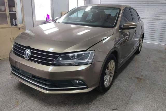 Volkswagen Sagitar 2015 230TSI Manual Comfort Version usado