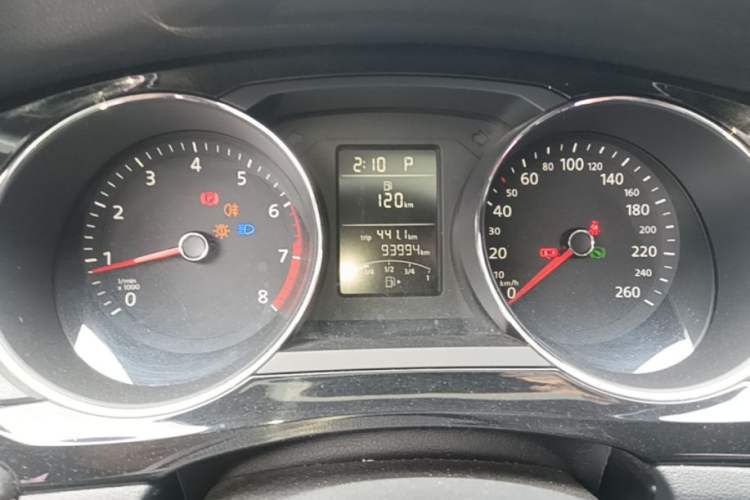 Used Volkswagen Sagitar 2015 1.6L Automatic Comfort Model Instrument Cluster