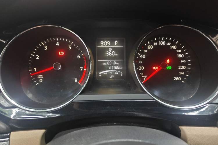 Used Volkswagen Sagitar 2015 1.6L Automatic Comfort Model Instrument Cluster