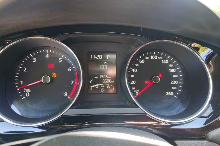 Used Volkswagen Sagitar 2015 1.6L Automatic Comfort Model Instrument Cluster