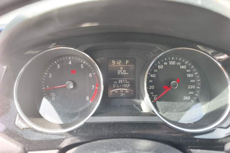 Used Volkswagen Sagitar 2015 1.6L Automatic Comfort Model Instrument Cluster