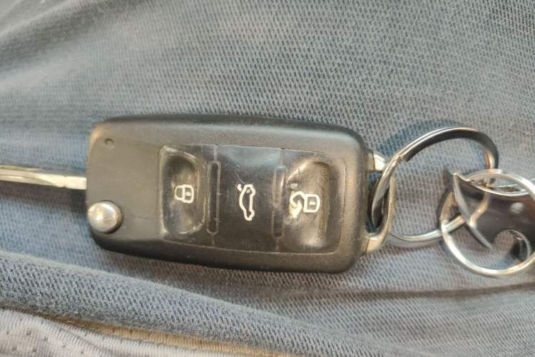 Used Volkswagen Sagitar 2015 1.6L Manual Comfort Model Interior 1