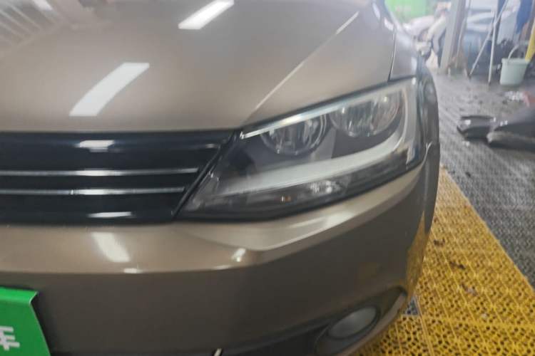 Used Volkswagen Sagitar 2015 1.6L Automatic Comfort Model Left Front Headlight