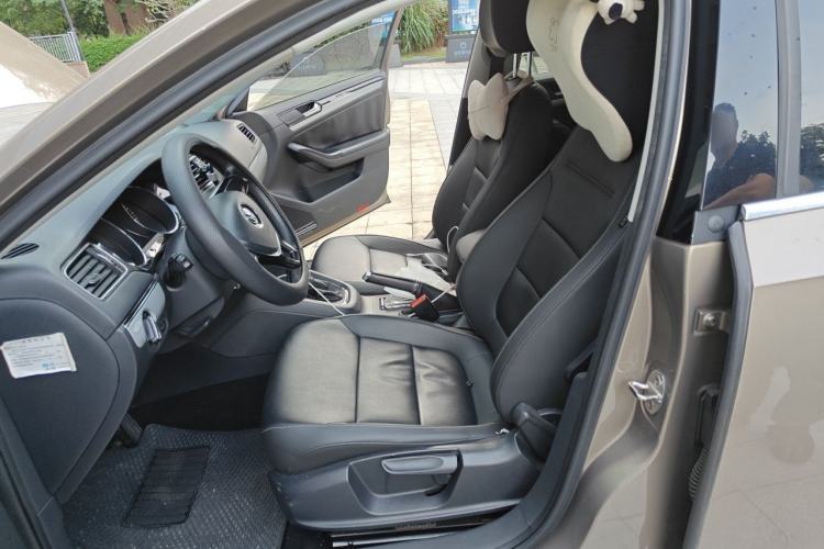 Used Volkswagen Sagitar 2015 1.6L Automatic Comfort Model Left Front Seat