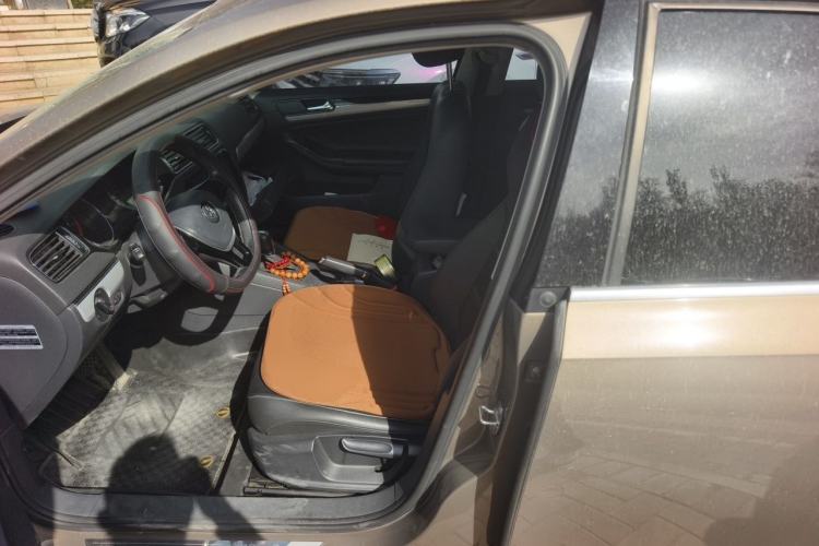 Used Volkswagen Sagitar 2015 1.6L Automatic Comfort Model Left Front Seat