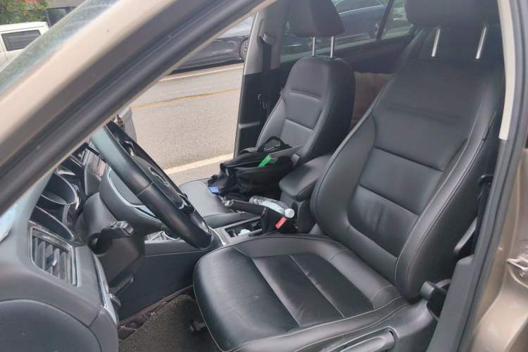 Used Volkswagen Sagitar 2015 1.6L Manual Comfort Model Left Front Seat