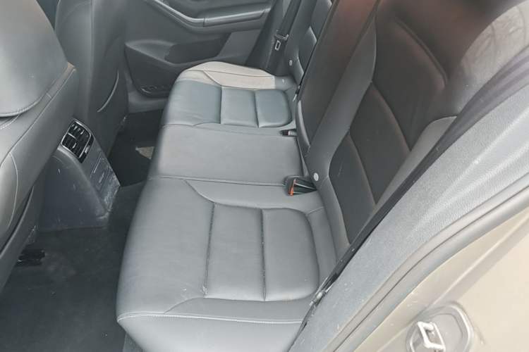 Used Volkswagen Sagitar 2015 230TSI Automatic Comfort Version Left Rear Seat