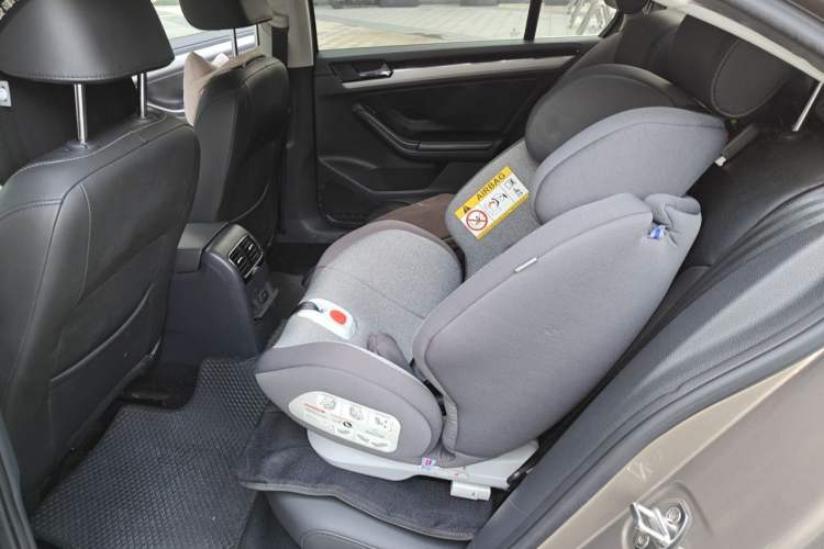 Used Volkswagen Sagitar 2015 1.6L Automatic Comfort Model Left Rear Seat