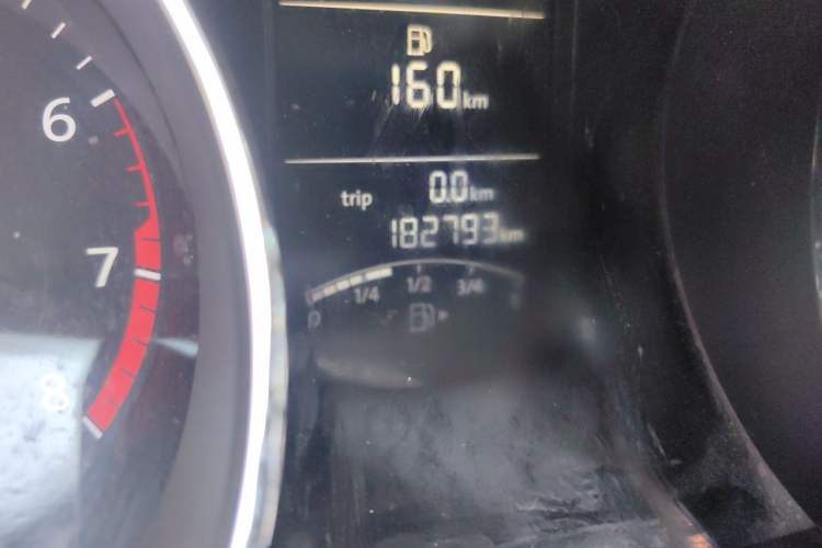 Used Volkswagen Sagitar 2015 1.6L Manual Comfort Model Odometer Close Up