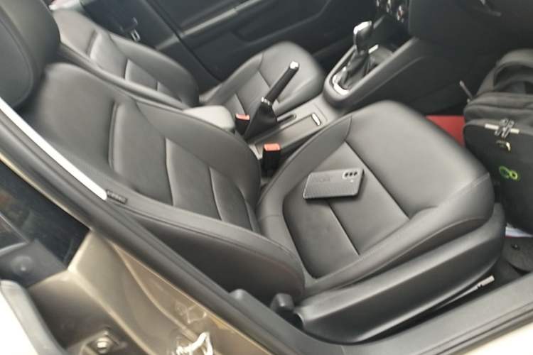 Used Volkswagen Sagitar 2015 1.6L Automatic Comfort Model Right Front Seat