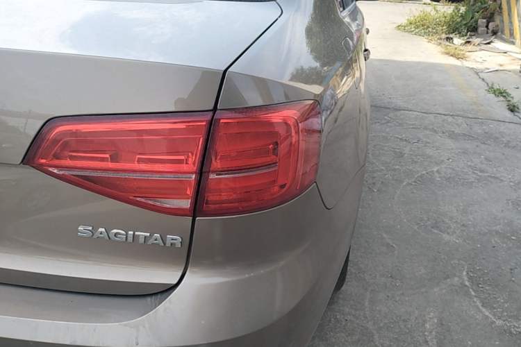 Used Volkswagen Sagitar 2015 1.6L Automatic Comfort Model Right Rear Taillight