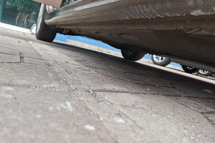 Used Volkswagen Sagitar 2015 1.6L Manual Comfort Model Right Side Sill