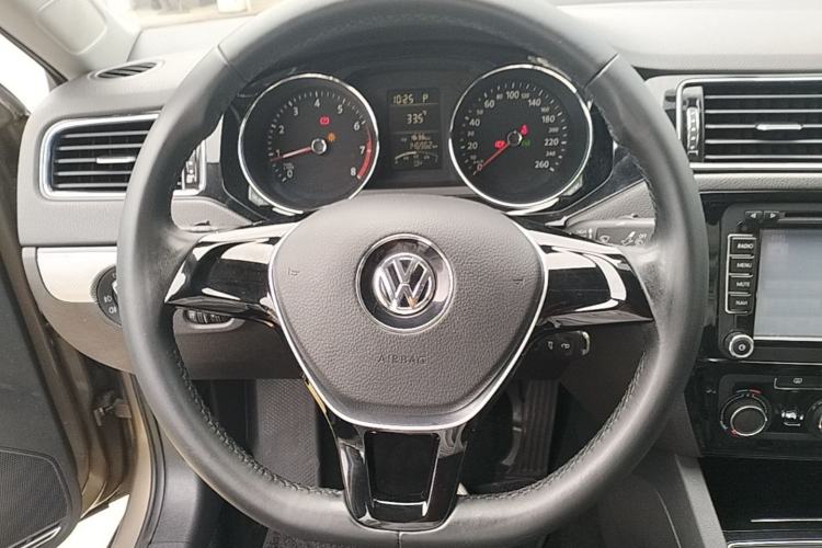 Used Volkswagen Sagitar 2015 1.6L Automatic Comfort Model Steering Wheel