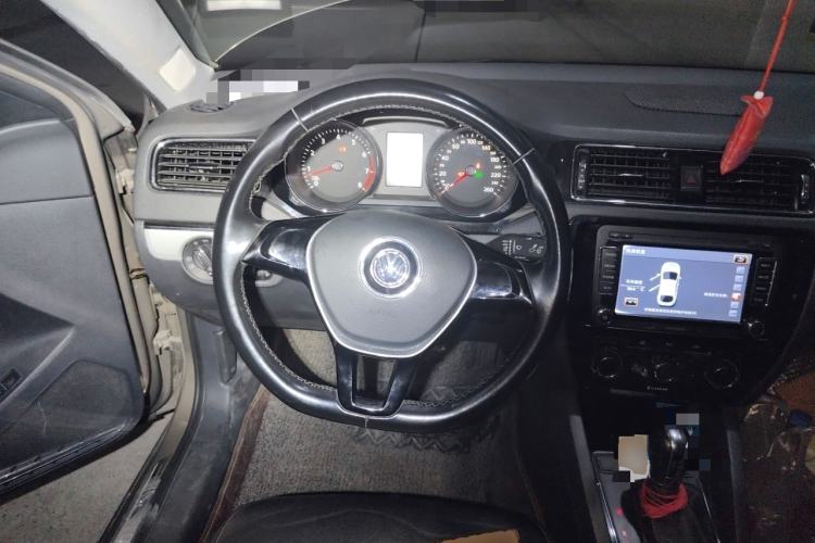 Used Volkswagen Sagitar 2015 1.6L Automatic Comfort Model Steering Wheel