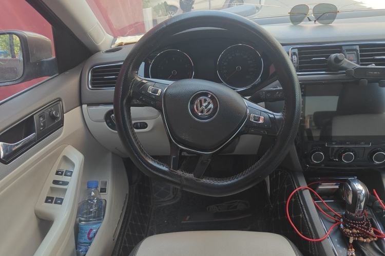 Used Volkswagen Sagitar 2015 1.6L Automatic Comfort Model Steering Wheel