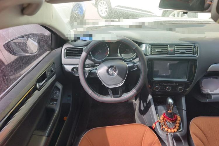 Used Volkswagen Sagitar 2015 1.6L Automatic Comfort Model Steering Wheel