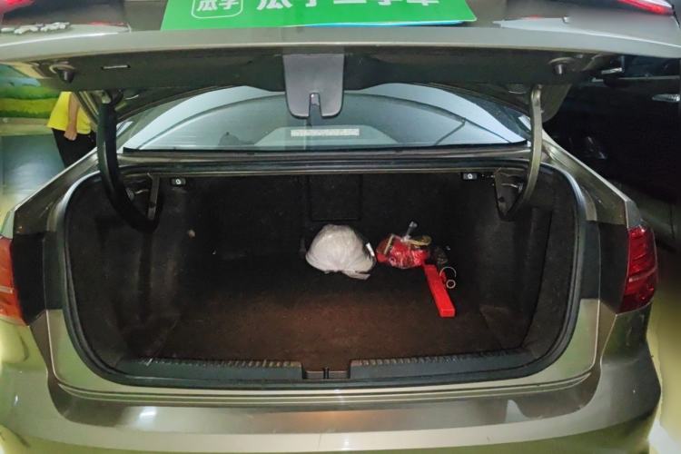 Used Volkswagen Sagitar 2015 1.6L Automatic Comfort Model Trunk