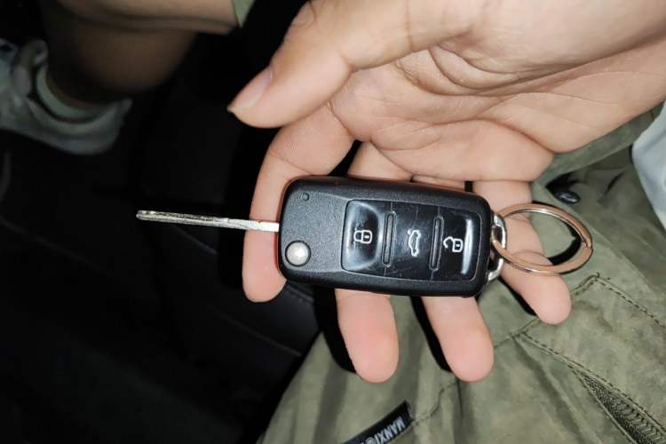 Used Volkswagen Sagitar 2015 1.6L Automatic Comfort Model Vehicle Key