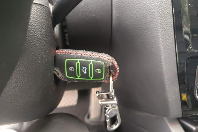 Used Volkswagen Sagitar 2015 230TSI Automatic Comfort Version Vehicle Key