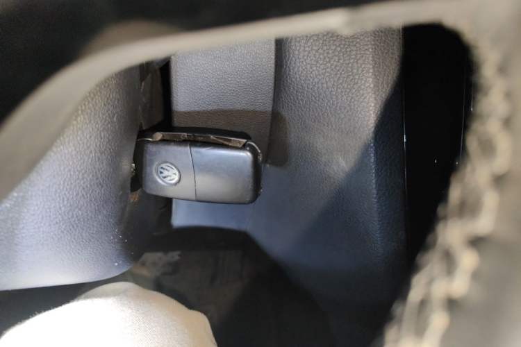 Used Volkswagen Sagitar 2015 1.6L Automatic Comfort Model Vehicle Key