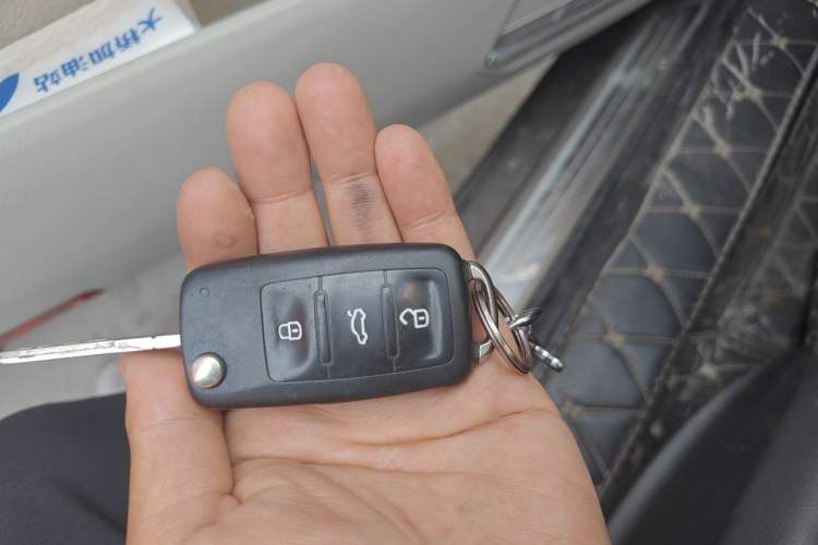 Used Volkswagen Sagitar 2015 1.6L Automatic Comfort Model Vehicle Key