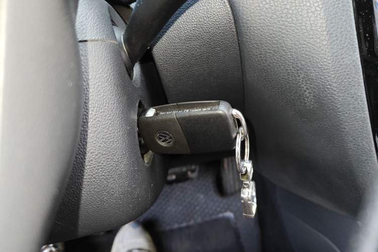 Used Volkswagen Sagitar 2015 1.6L Automatic Comfort Model Vehicle Key
