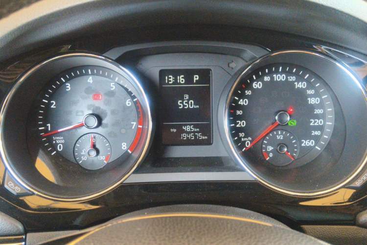 Used Volkswagen Sagitar 2015 230TSI Automatic Comfort Version Instrument Cluster