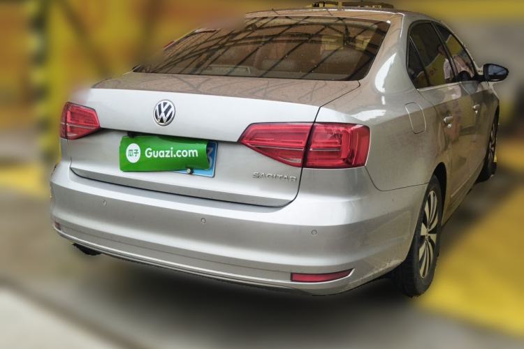 Used Volkswagen Sagitar 2015 230TSI Automatic Comfort Version Rear Right 45 Deg
