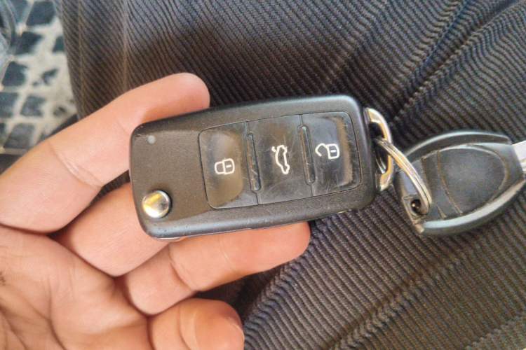 Used Volkswagen Sagitar 2015 230TSI Automatic Comfort Version Vehicle Key