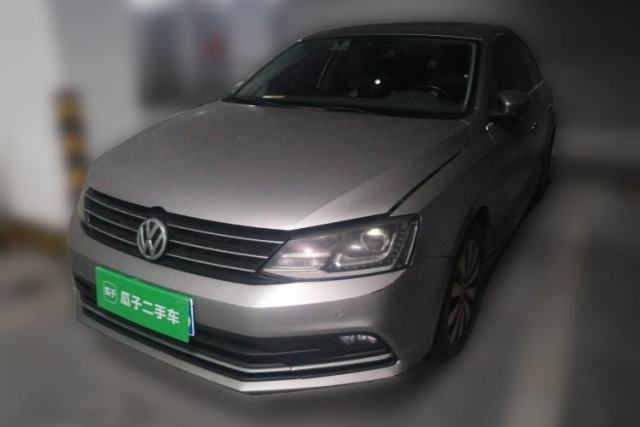 Używany Volkswagen Sagitar 2015 230TSI Automatic Luxury Model