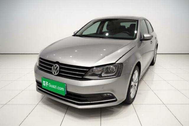 Volkswagen Sagitar 2015 230TSI Automatic Luxury Model usata