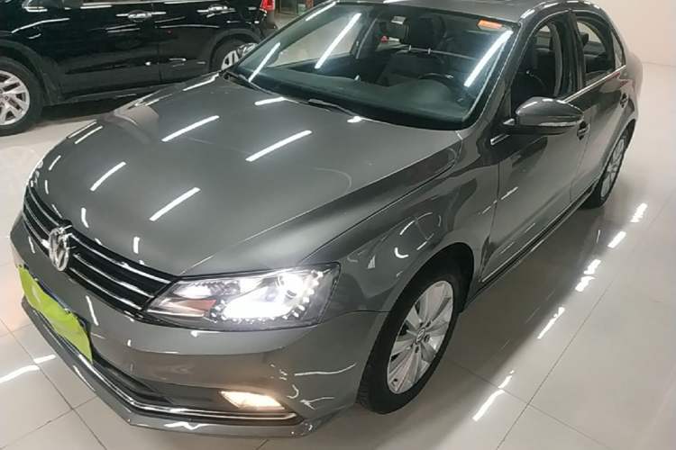 Used Volkswagen Sagitar 2015 230TSI Automatic Comfort Version Guazi used car, China used car export, Used car for sale, Used  cars, Cheapest cars for sale