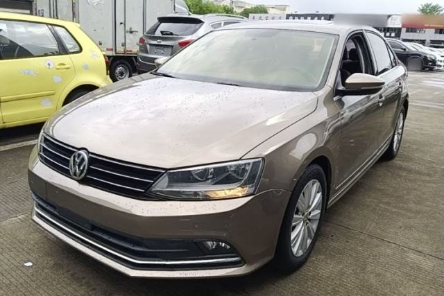 Volkswagen Sagitar 2015 1.6L Automatic Comfort Model с пробегом