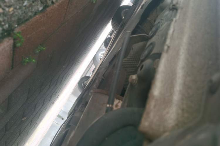 Used Volkswagen Sagitar 2015 1.6L Manual Comfort Model Chassis Rear Left