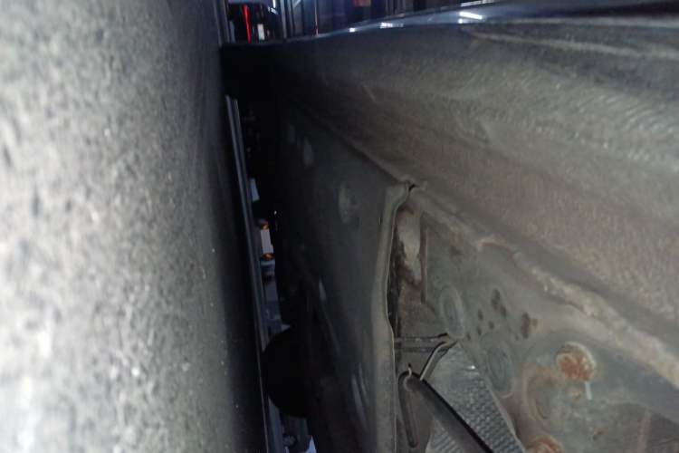 Used Volkswagen Sagitar 2015 1.6L Automatic Comfort Model Chassis Rear Left