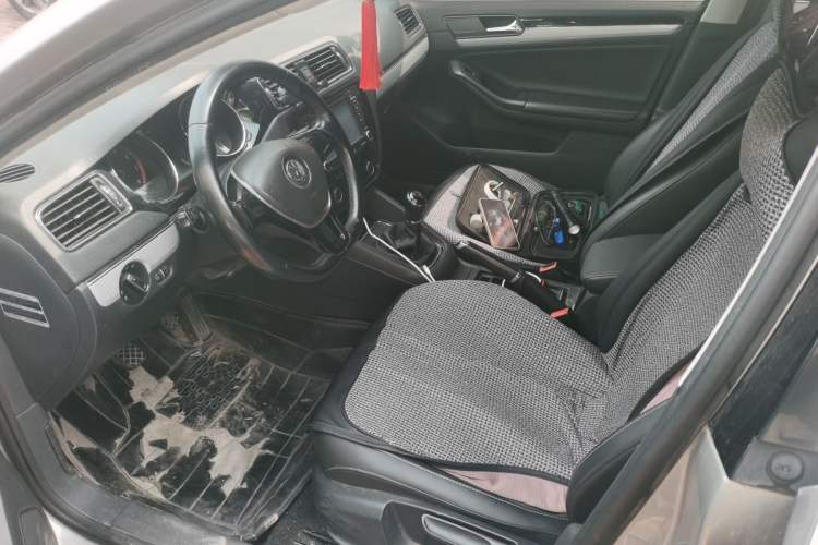 Used Volkswagen Sagitar 2015 1.6L Manual Comfort Model Driver Seat