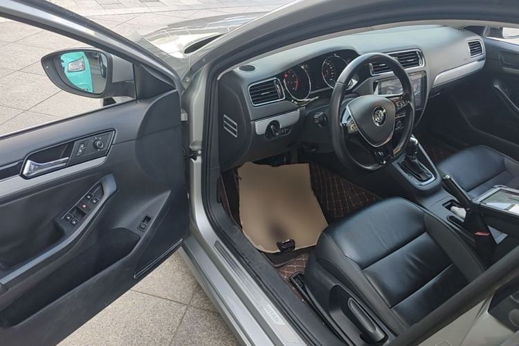 Used Volkswagen Sagitar 2015 1.6L Automatic Comfort Model Driver Seat
