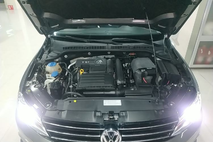 Used Volkswagen Sagitar 2015 230TSI Automatic Comfort Version Engine Bay