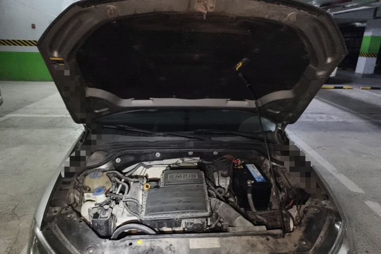 Used Volkswagen Sagitar 2015 1.6L Manual Comfort Model Engine Bay