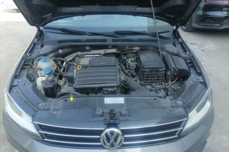 Used Volkswagen Sagitar 2015 1.6L Automatic Comfort Model Engine Bay