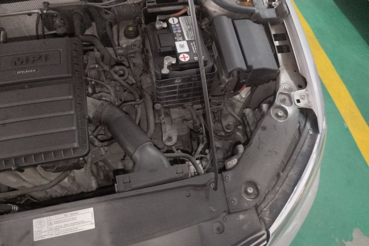 Used Volkswagen Sagitar 2015 1.6L Automatic Comfort Model Engine Bay Left