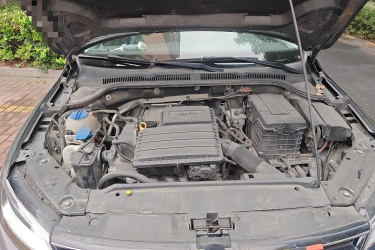 Used Volkswagen Sagitar 2015 1.6L Automatic Comfort Model Engine Bay