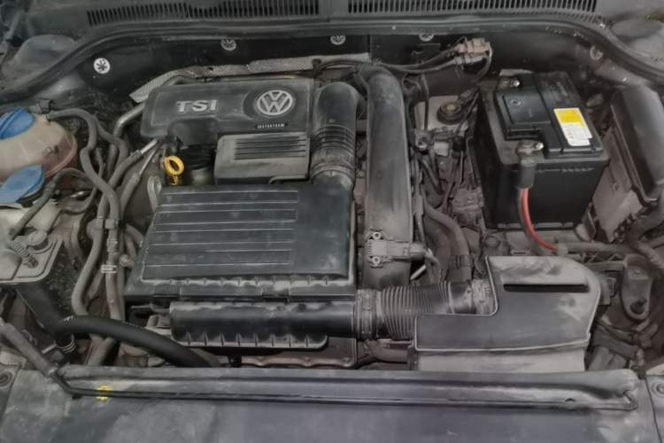 Used Volkswagen Sagitar 2015 230TSI Automatic Comfort Version Engine Bay
