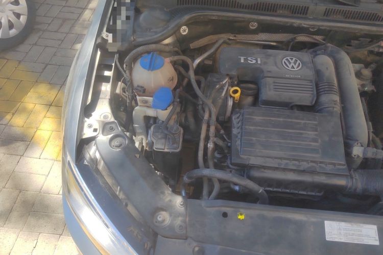 Used Volkswagen Sagitar 2015 230TSI Automatic Comfort Version Engine Bay Right