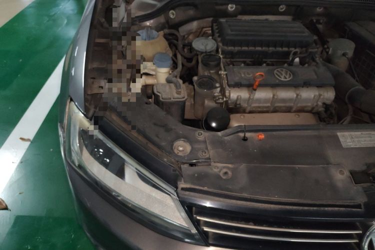 Used Volkswagen Sagitar 2015 1.6L Automatic Comfort Model Engine Bay Right